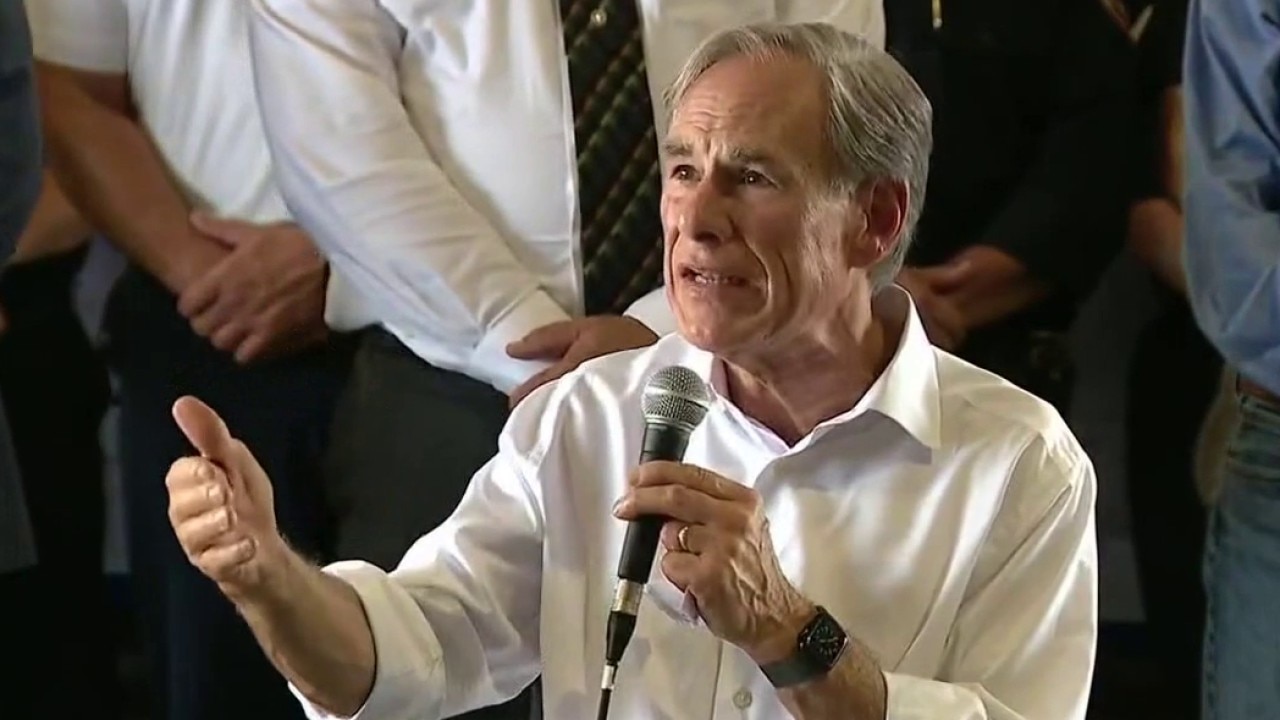Greg Abbott & Gina Hinojosa on the campaign trail