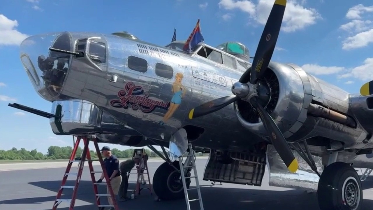 B-17 'Sentimental Journey' Touches Down at PDK