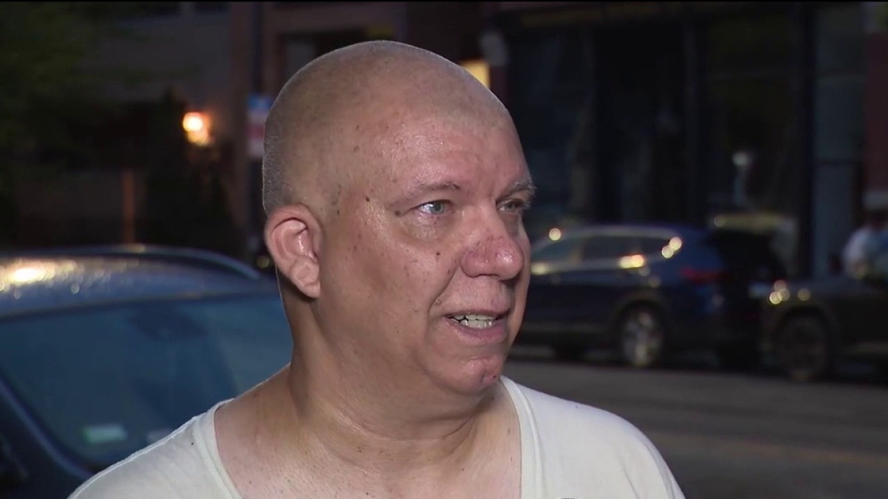 Chicago man reacts after losing nearly everything in apartment fire