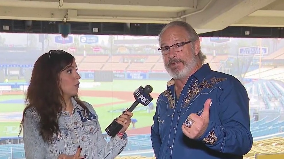 Dodgers announcer Todd Leitz celebrates World Series win