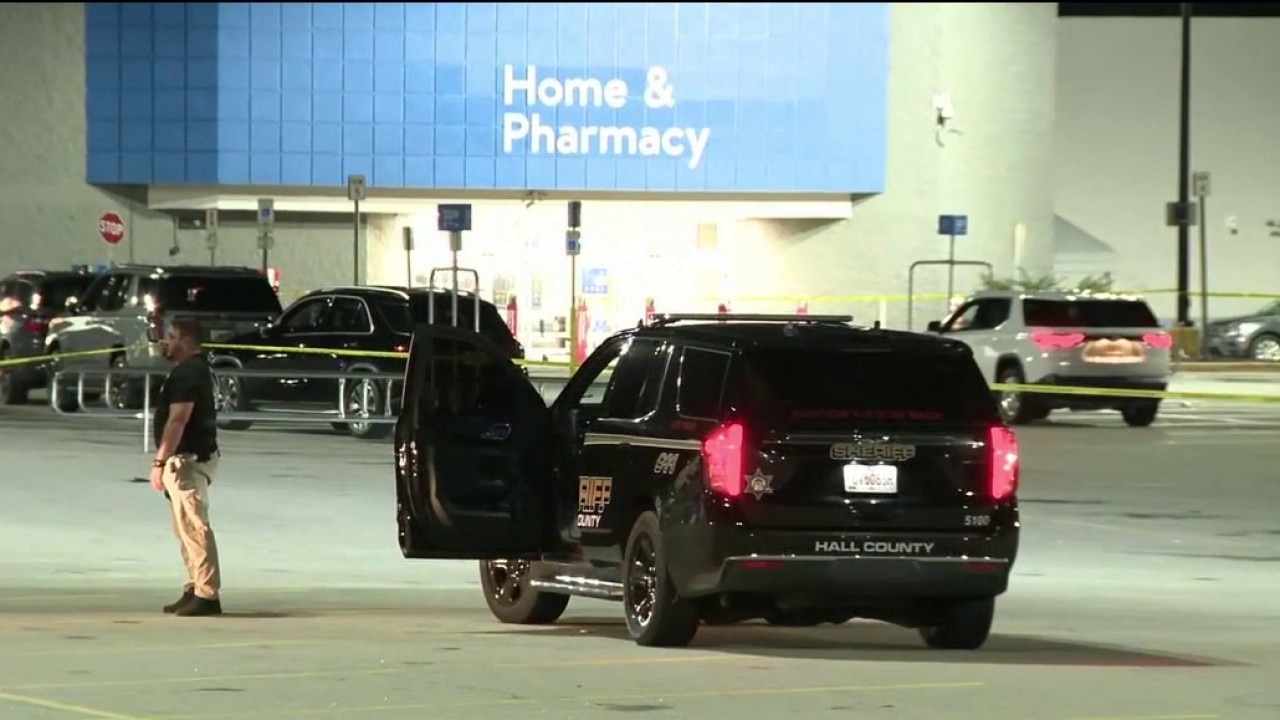 Man critically hurt after shooting in Walmart parking lot
