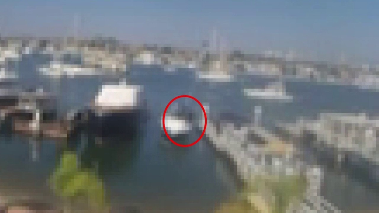 Suspected migrants dock boat in Newport Beach