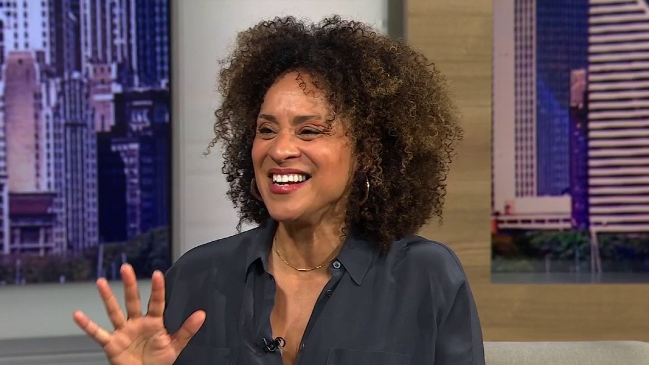 'Fresh Prince' star Karyn Parsons talks writing process of her new book 'Blue Beach'
