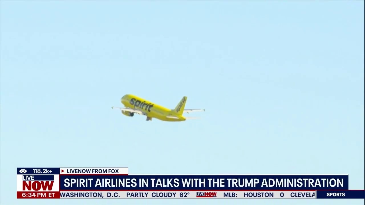 President Trump weighs in on airline turmoil
