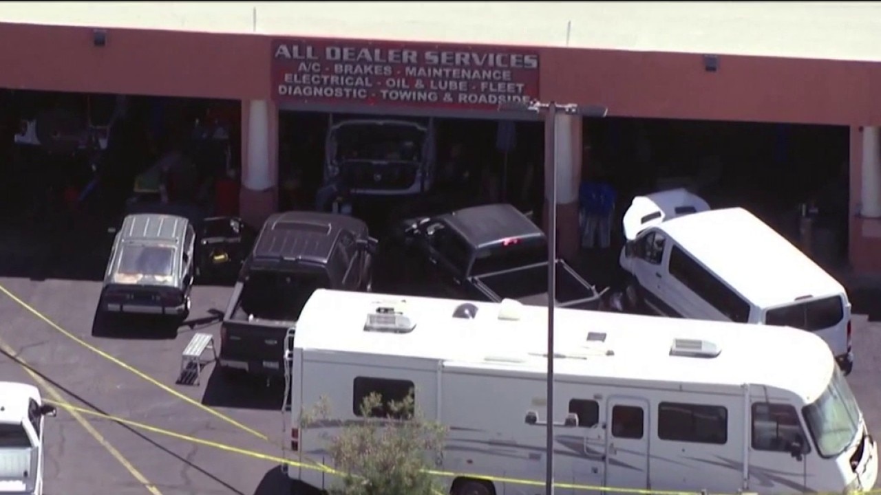 Suspect shot by police at Glendale business