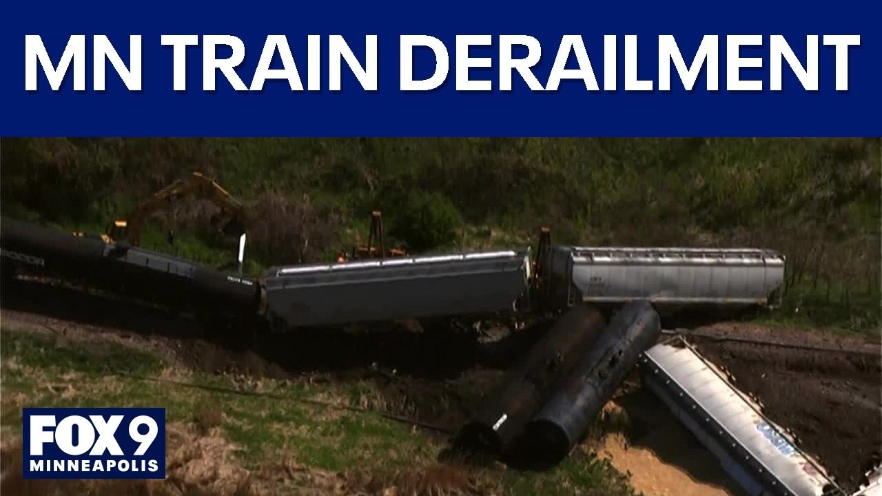 8 cars derailed near Henderson, Minnesota [RAW FOOTAGE]