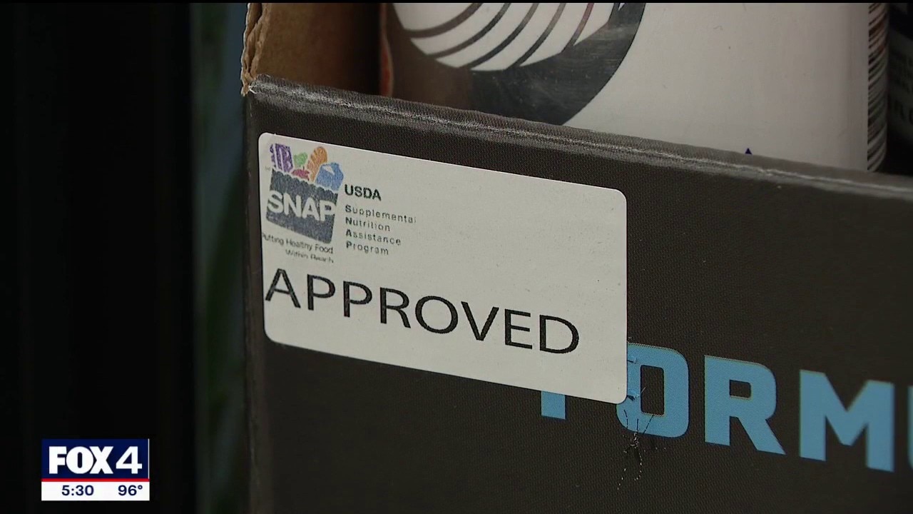 Food banks help as few Texans qualify for SNAP benefits