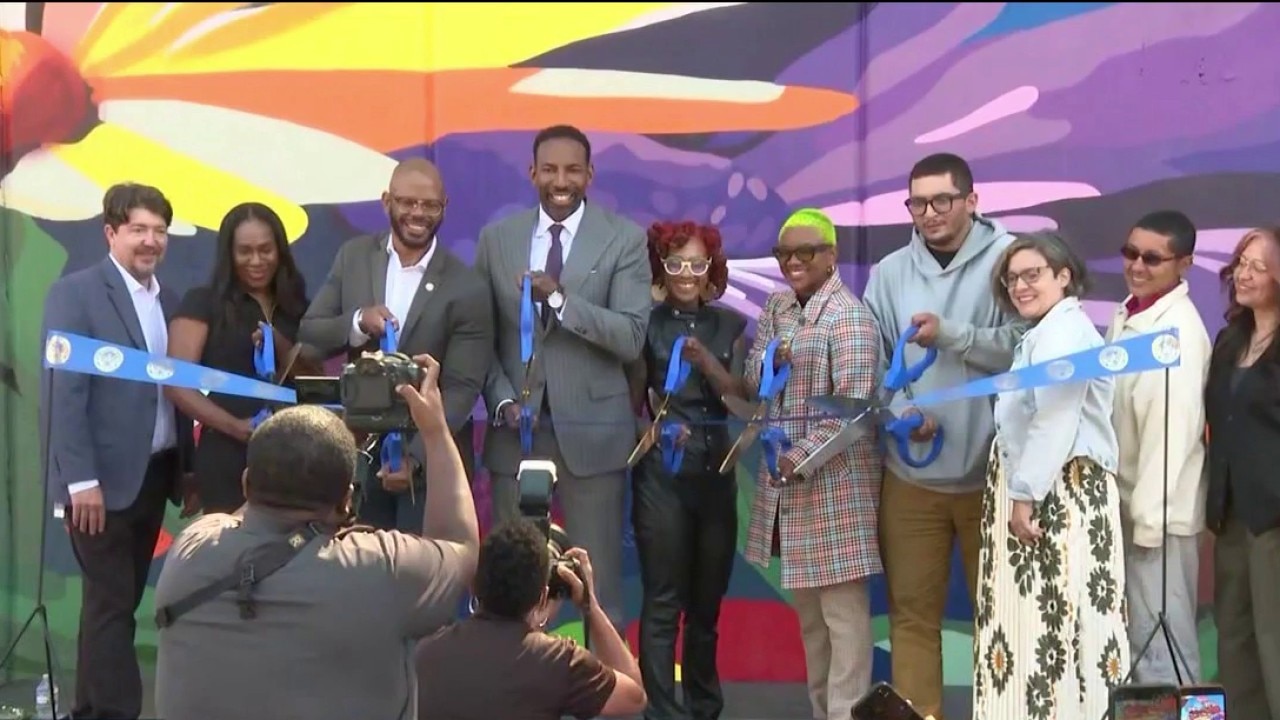 New wall mural unveiled in Atlanta