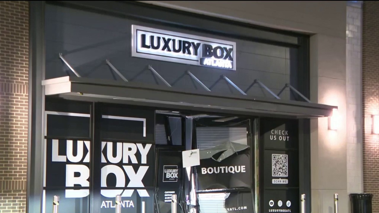 Attempted break-in at luxury clothing store in West Midtown