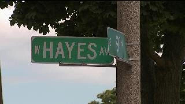 Teen shot after witnessing grocery store robbery