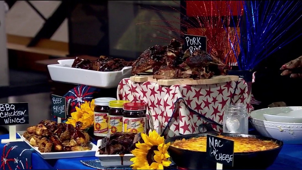 Oakland's Everett & Jones serves up holiday barbecue classics