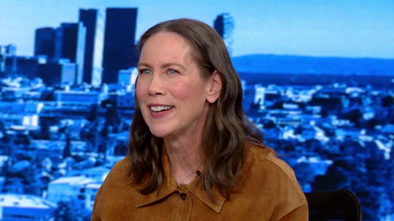 'Pluribus' Actress Miriam Shor Visits GDLA+