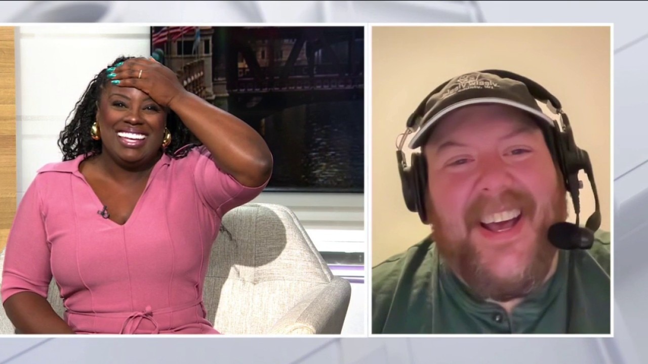 Chicago comedian goes viral reviewing Park District bathrooms