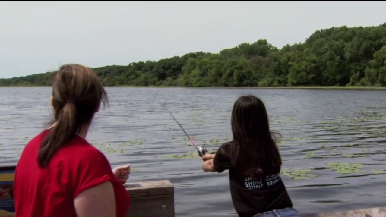 MN DNR hosts moms fishing challenge