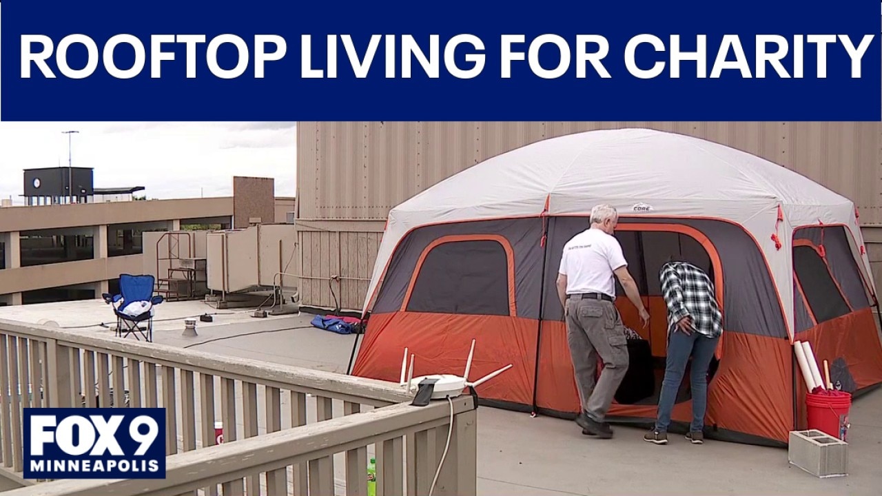 Local comedian living on Chanhassen Dinner Theatre roof for charity