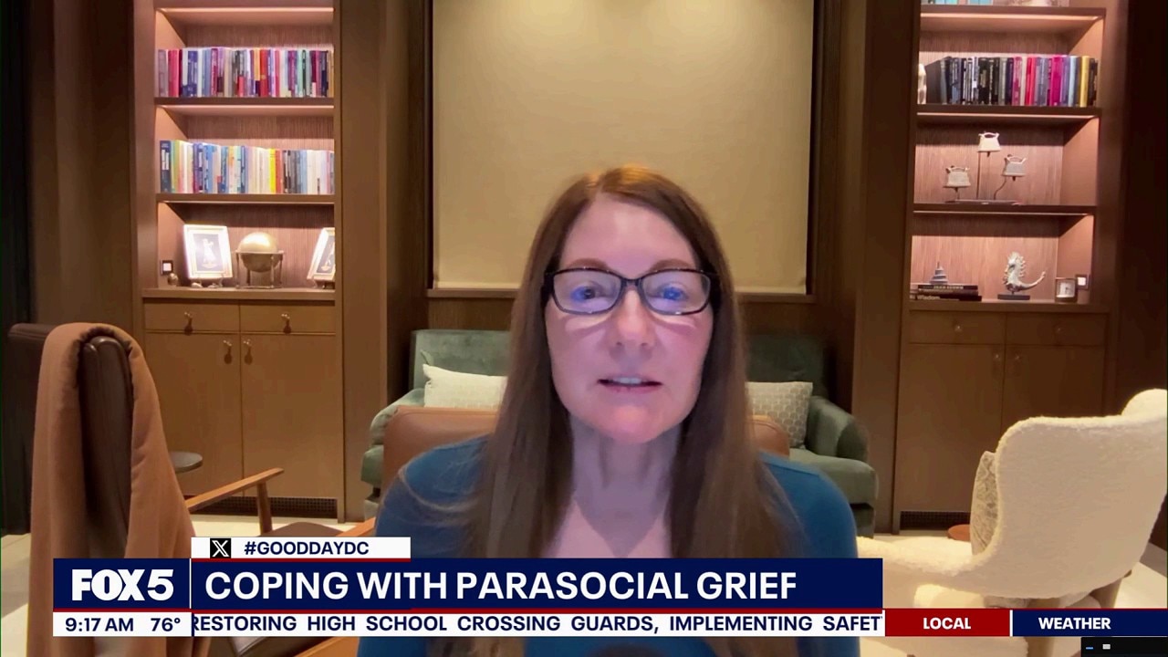 Coping with parasocial grief