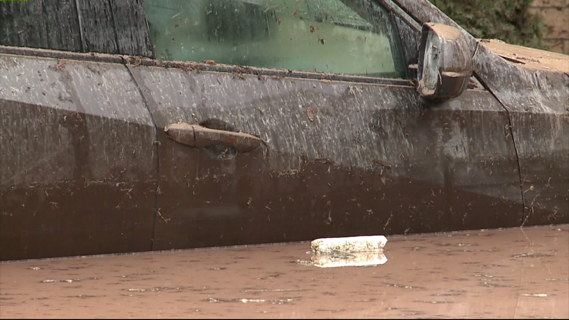 Cars underwater amid severe flash flooding in Port Washington