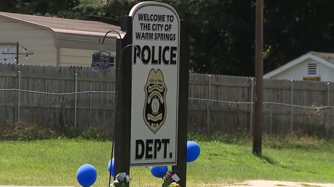 Georgia officer ambushed; suspect dead from gunshot in SC