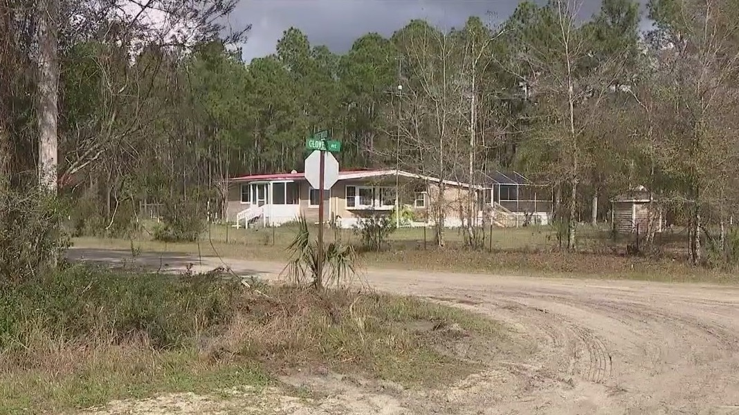 Man giving 14-year-old driving lessons killed in Florida