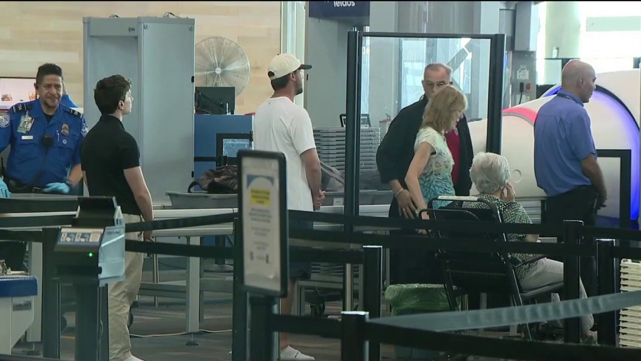 Why some US airports are replacing TSA agents with private screeners