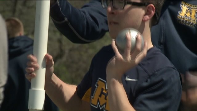 High school track athlete inspires, as he stymies stereotypes: "He doesn`t have legs, but he has heart"