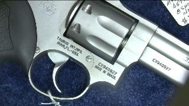 WI joins NRA in fighting federal law regarding handguns