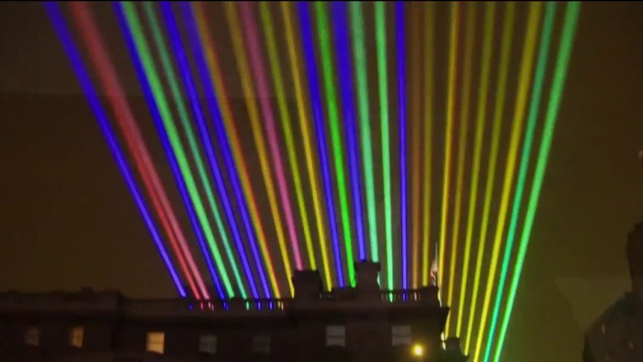 Laser light show returns to SF's Grace Cathedral
