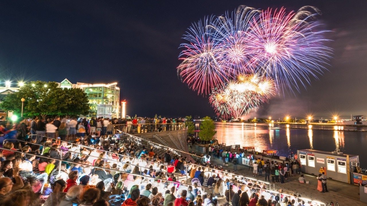 Celebrating America 250: Navy Pier prepares for its biggest fire | ChicagoLIVE