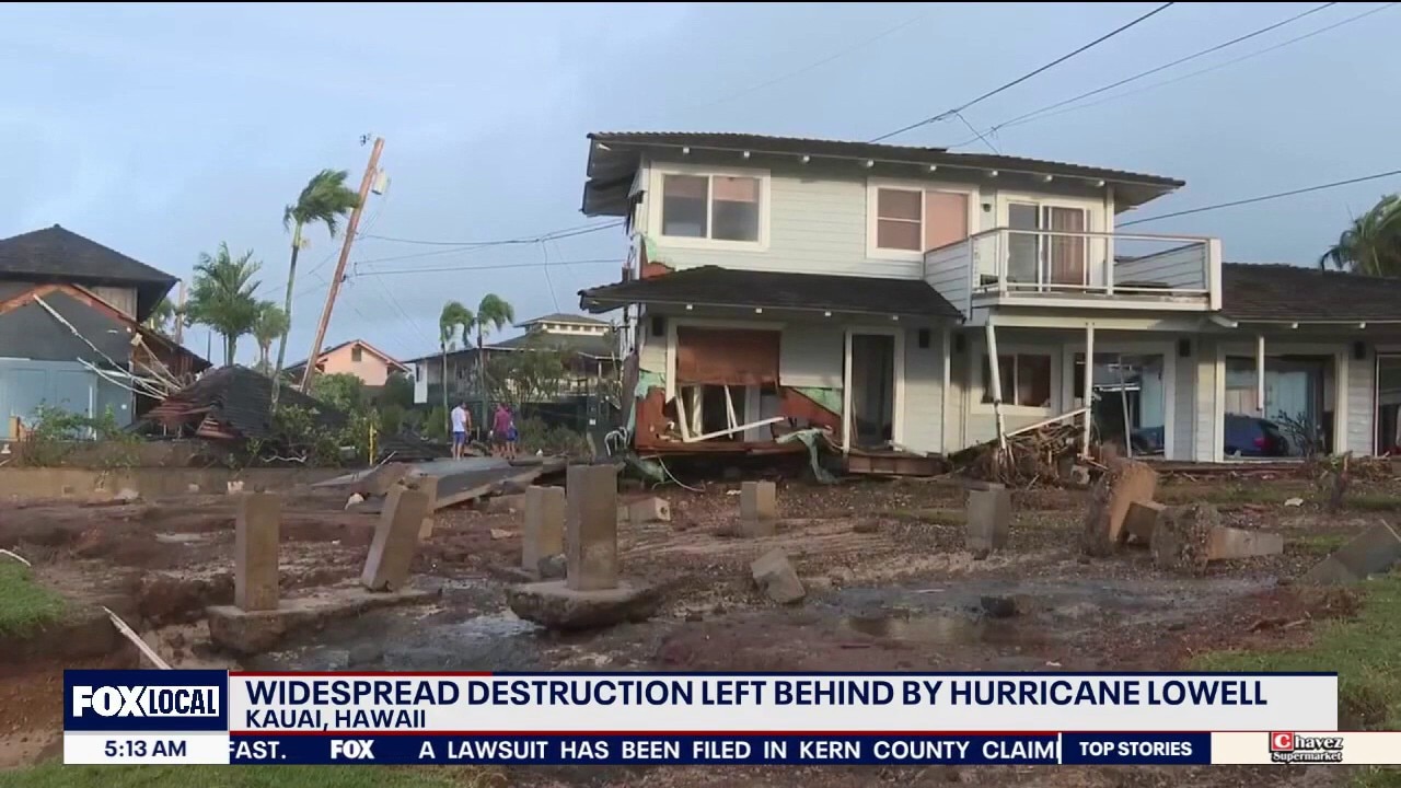 Hurricane Lowell: Widespread destruction in Kauai
