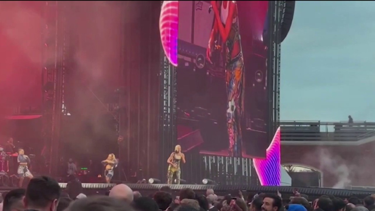 Gwen Stefani & Usher entertain at Dreamfest  2026