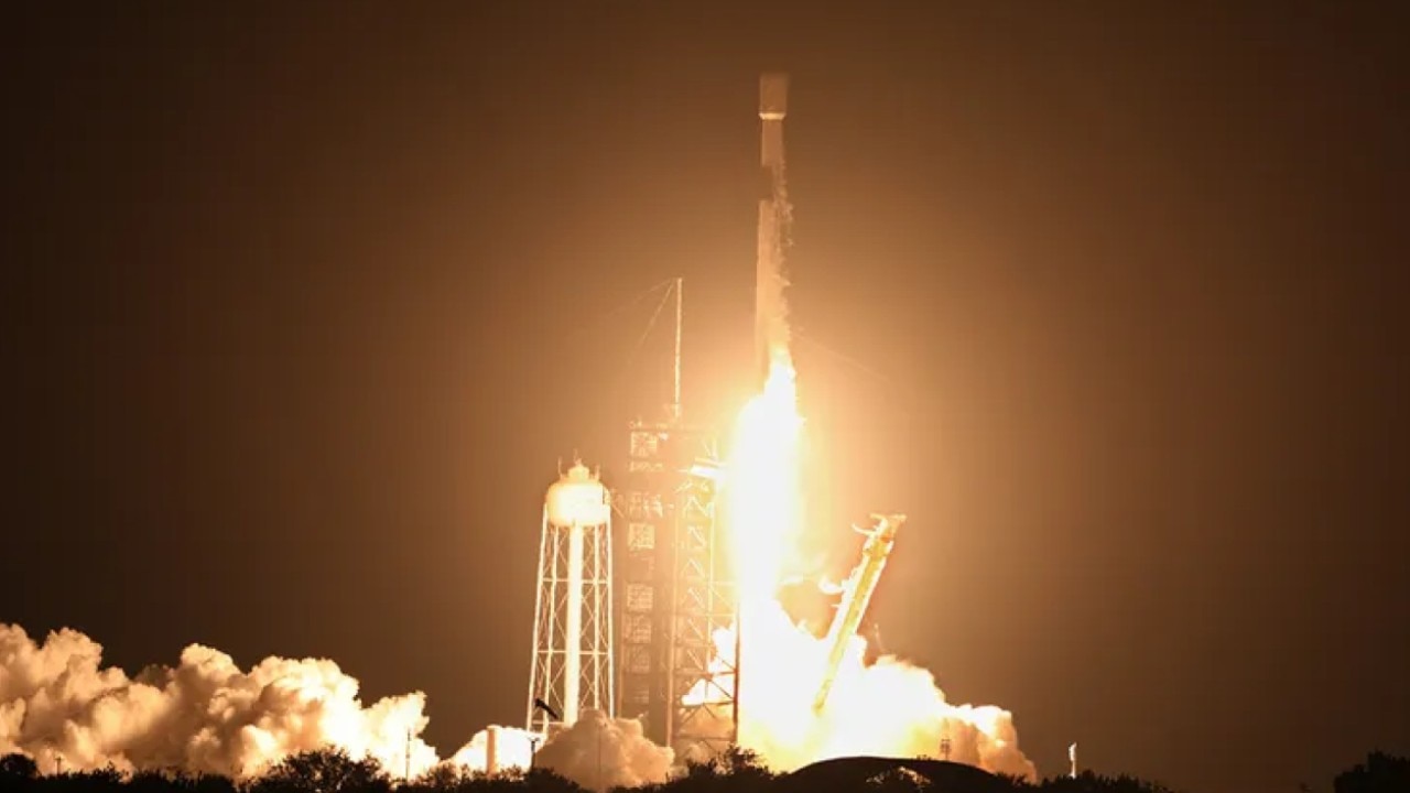 Why a SpaceX rocket will soon crash into the moon | ChicagoLIVE