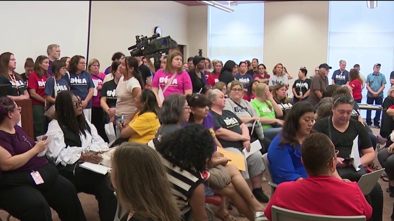 District 130 parents, teachers sound alarm over dirty schools after custodial switch