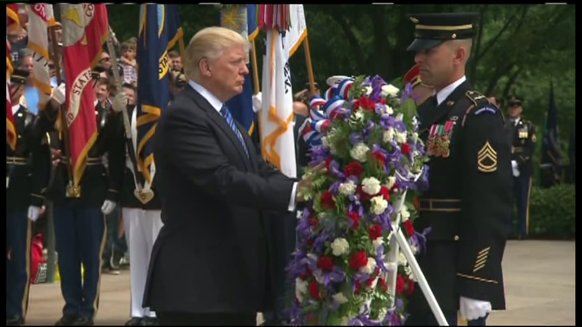 Pres. Trump lays wreath on Memorial Day