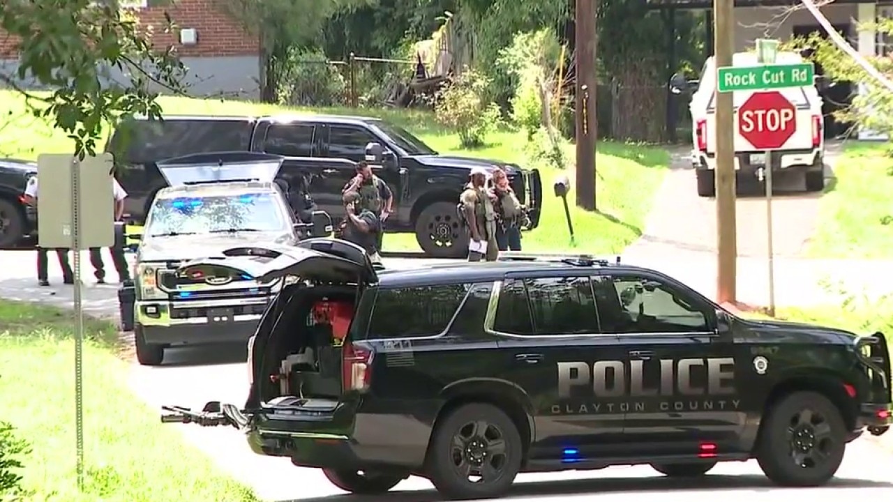 SWAT standoff at Rock Cut Road in Clayton County