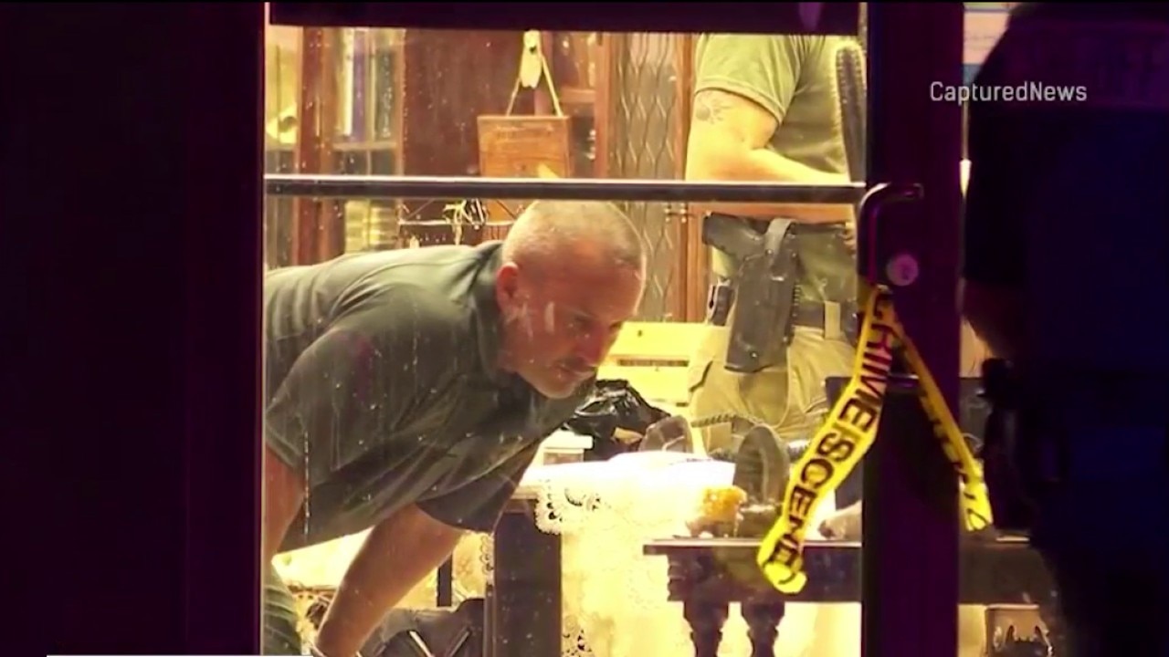 Deadly shooting at NW Indiana antiques store leaves 2 dead, sheriff says