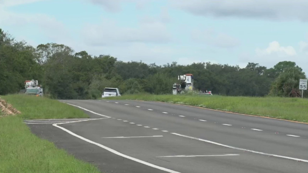 Officials respond to small plane crash in Titusville