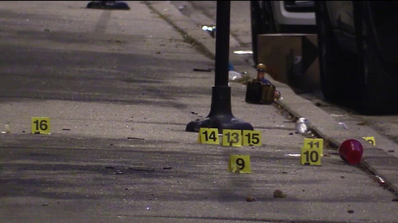 Chicago police shooting reported in Grant Park, officials say