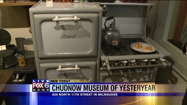 Chip gets a tour of the Chudnow Museum of Yesteryear