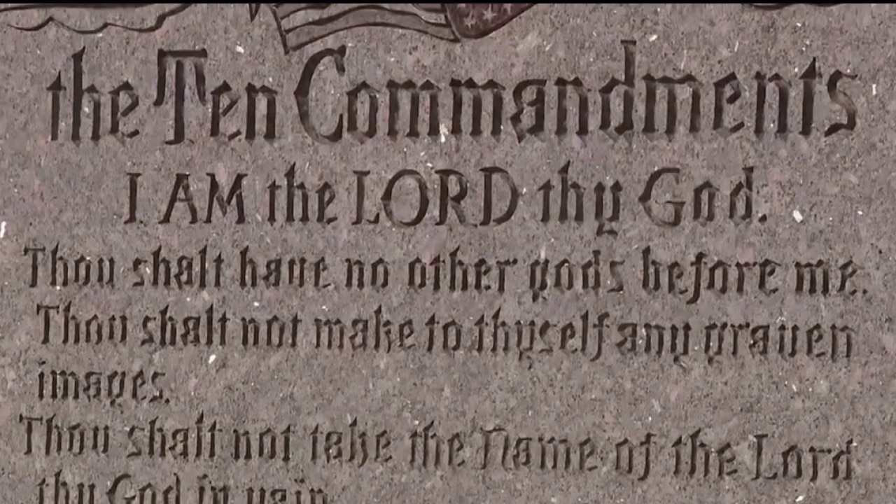 Texas families ask Supreme Court to block Ten Commandments Law