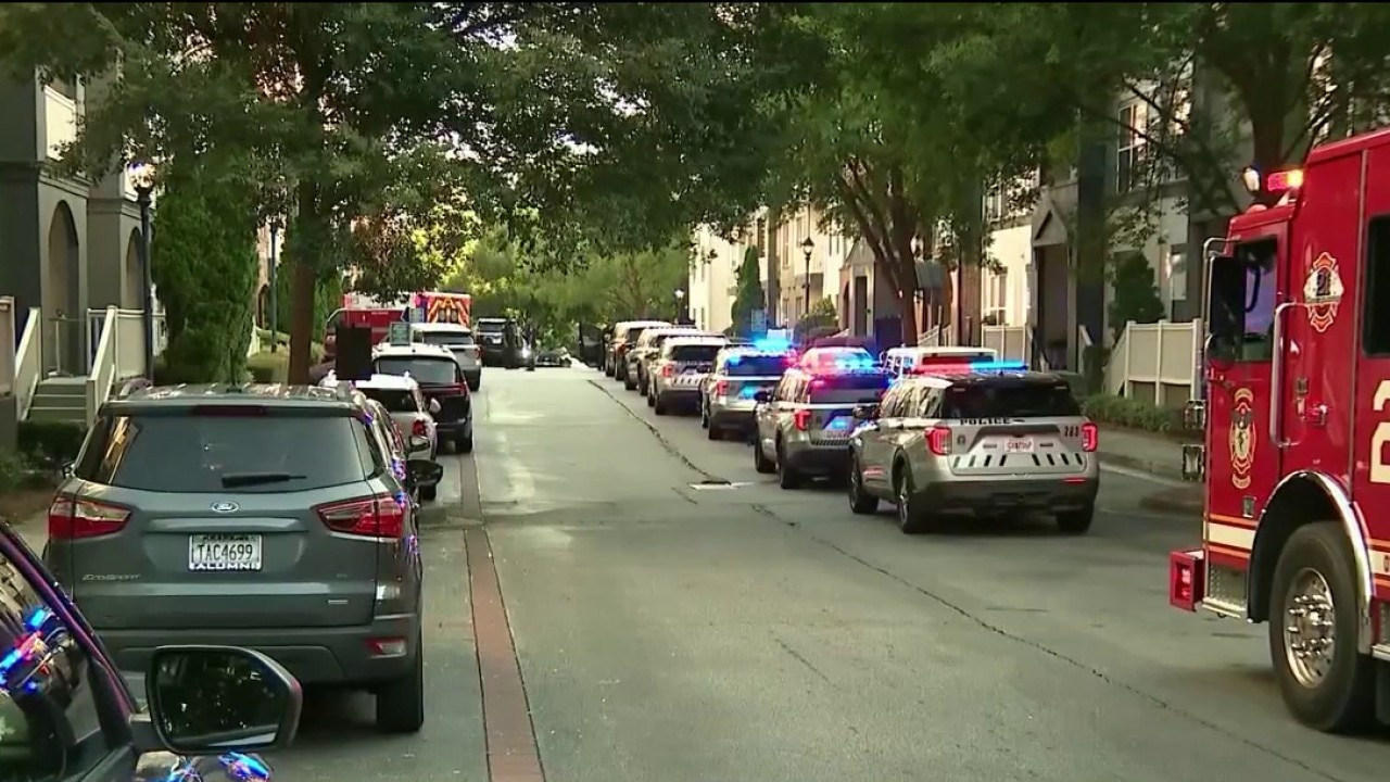 Crash leads to Dunwoody parking deck shooting