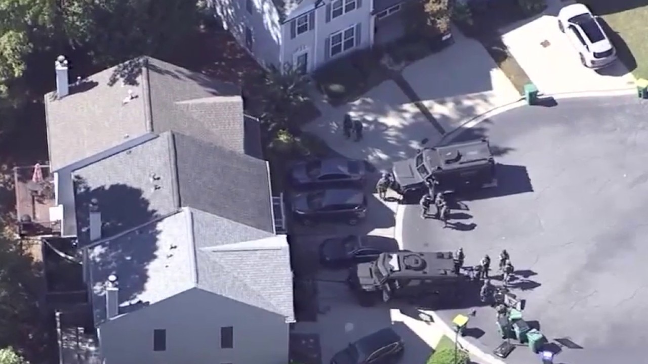 Heavy police presence in Johns Creek neighborhood