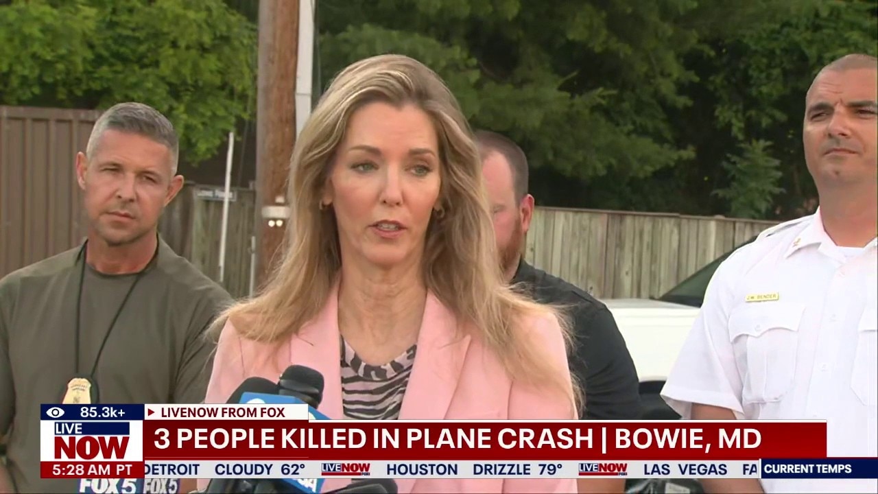 3 killed in Maryland plane crash