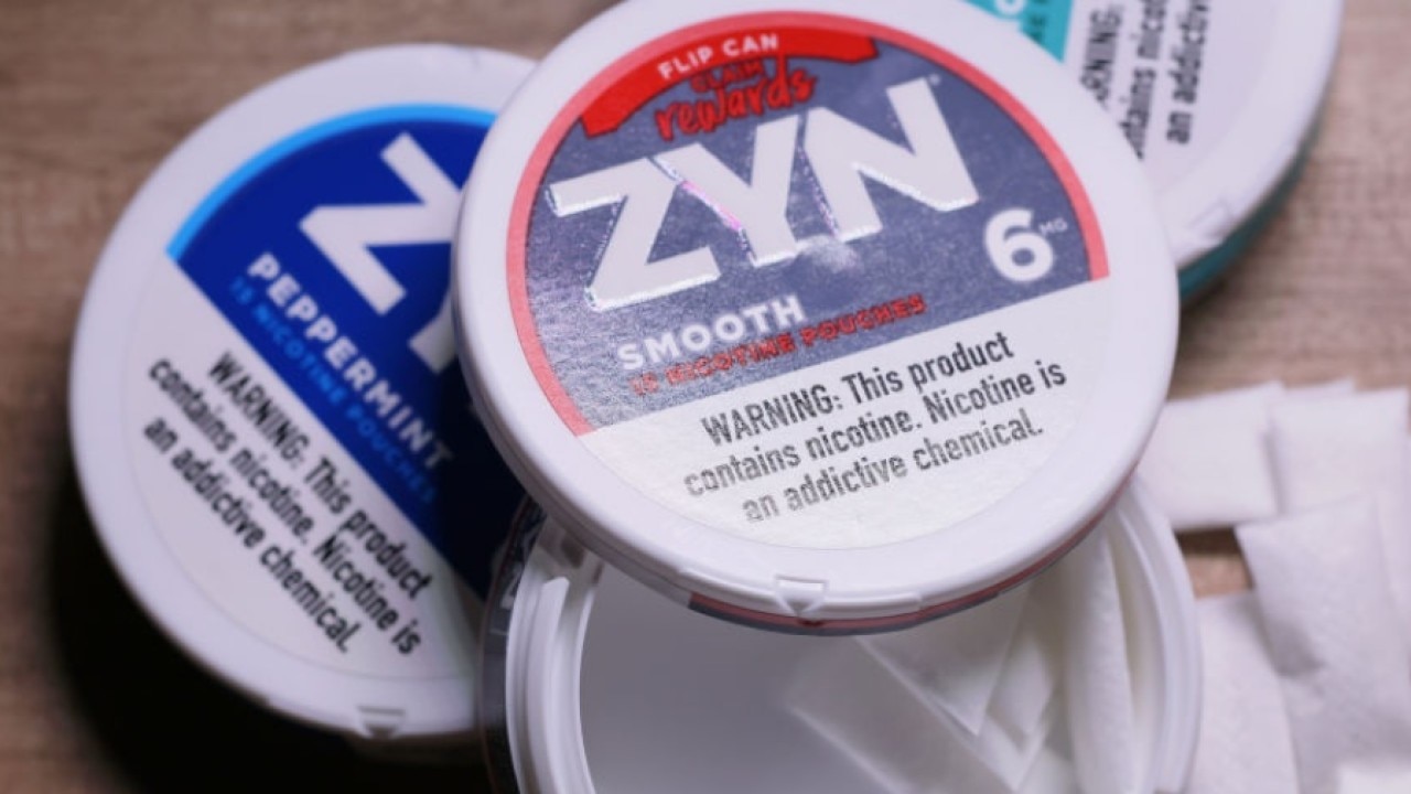 Nicotine pouches surge on social media: Are they really safer? | ChicagoNOW