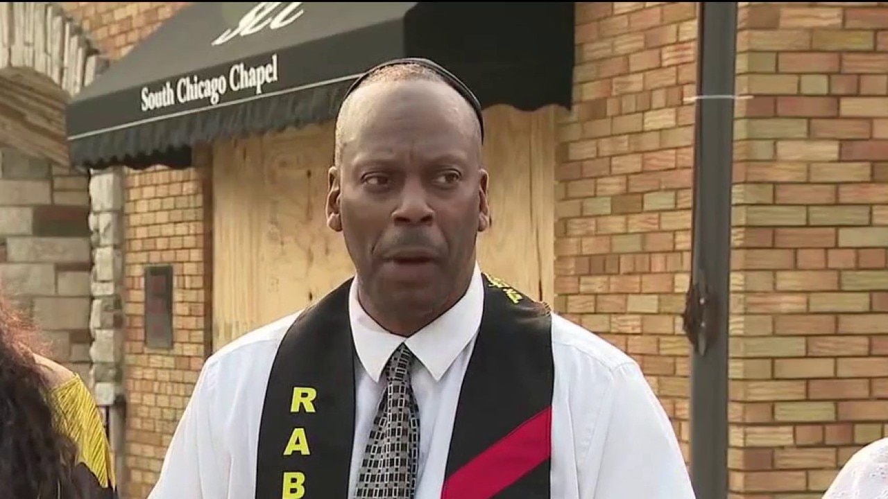 Chicago leaders push for investigation into South Side funeral home