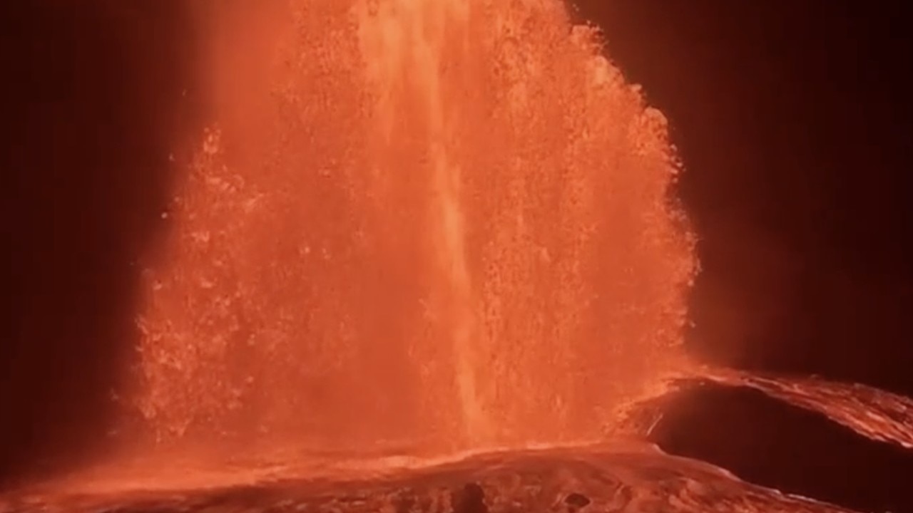 Hawaii’s Kilauea erupts spewing lava 700 feet in the air