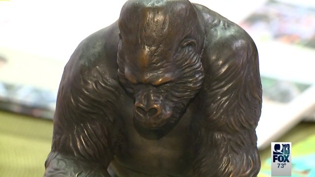 Ivan the gorilla statue