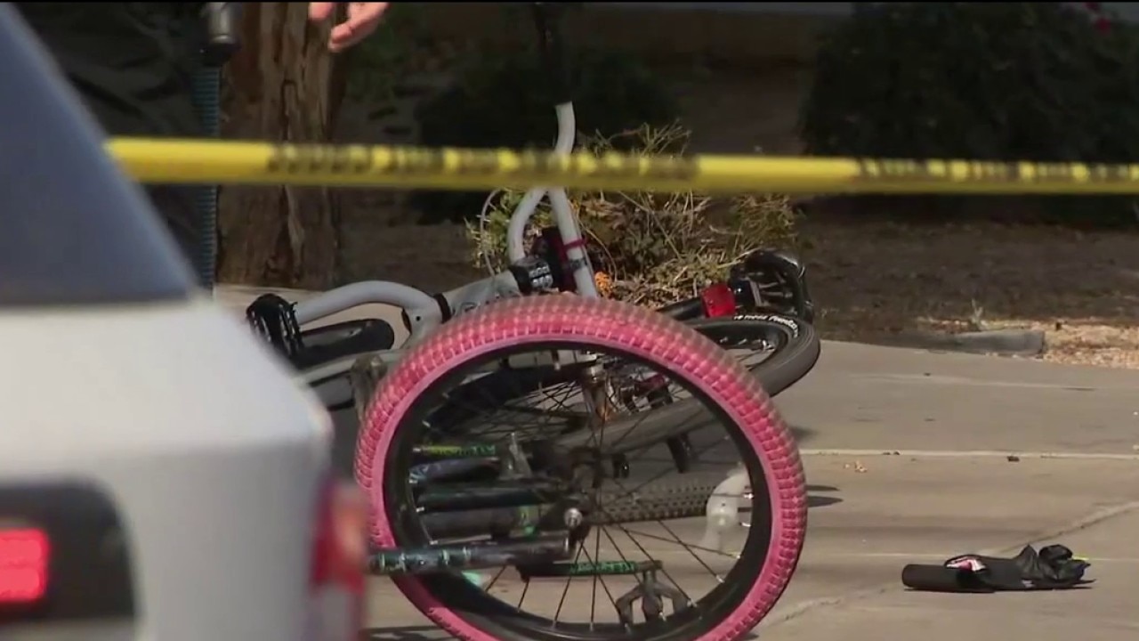 Suspect flees after stabbing woman at Glendale bus stop