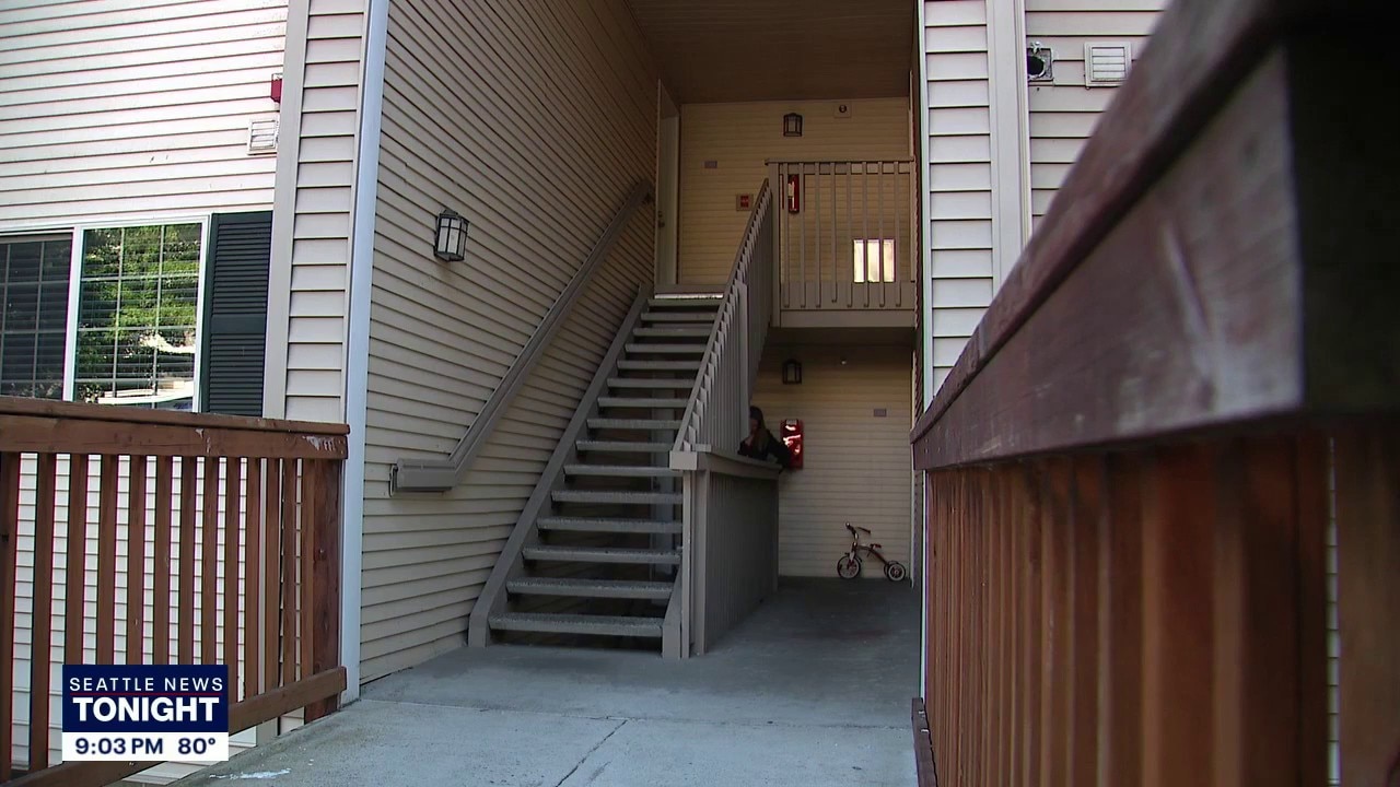 Police search for suspects in brutal Puyallup apartment attack