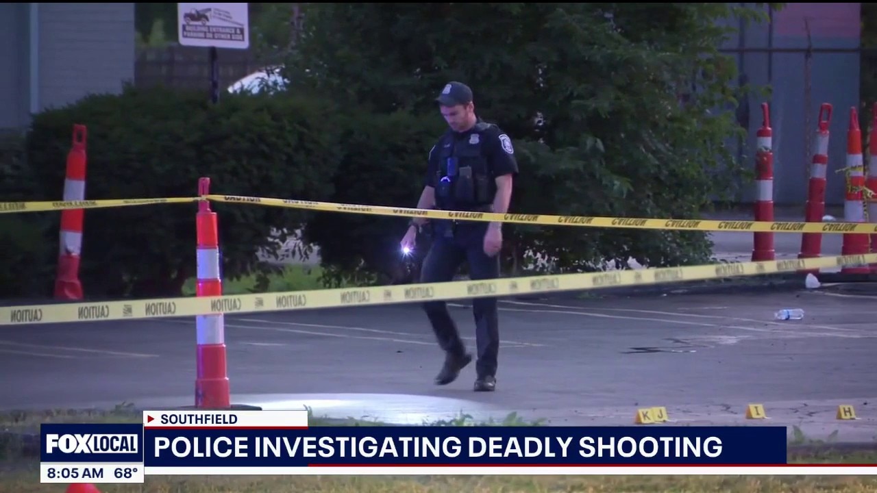 Triple shooting in Southfield leaves 2 dead, police continue to investigate