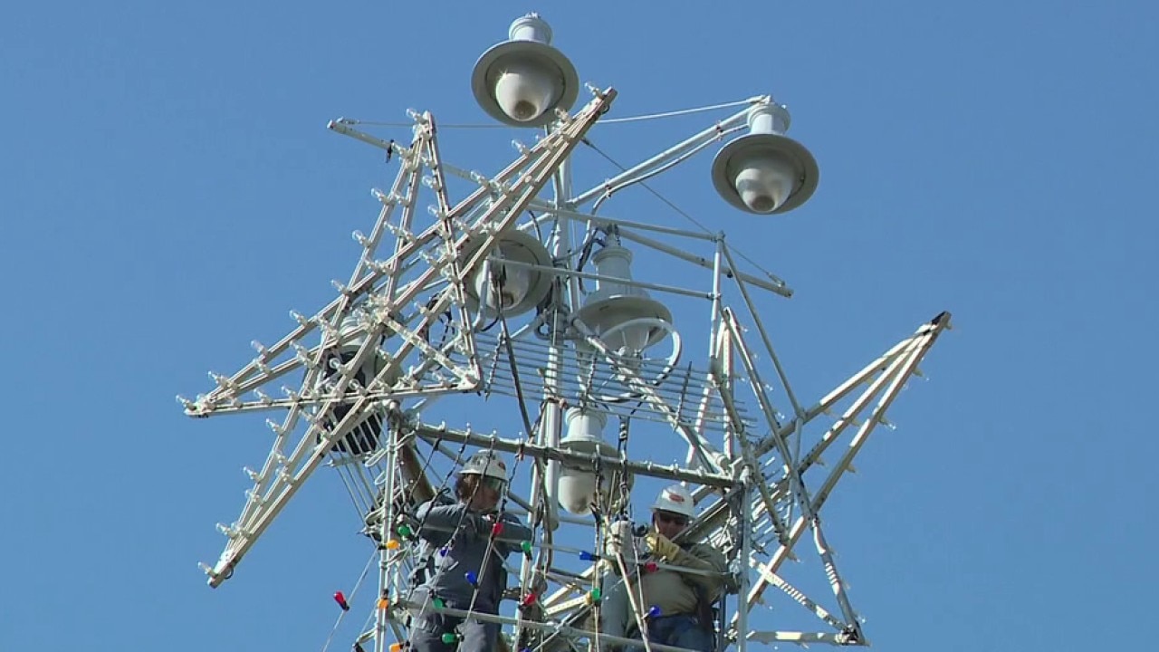 Zilker Holiday Tree installation